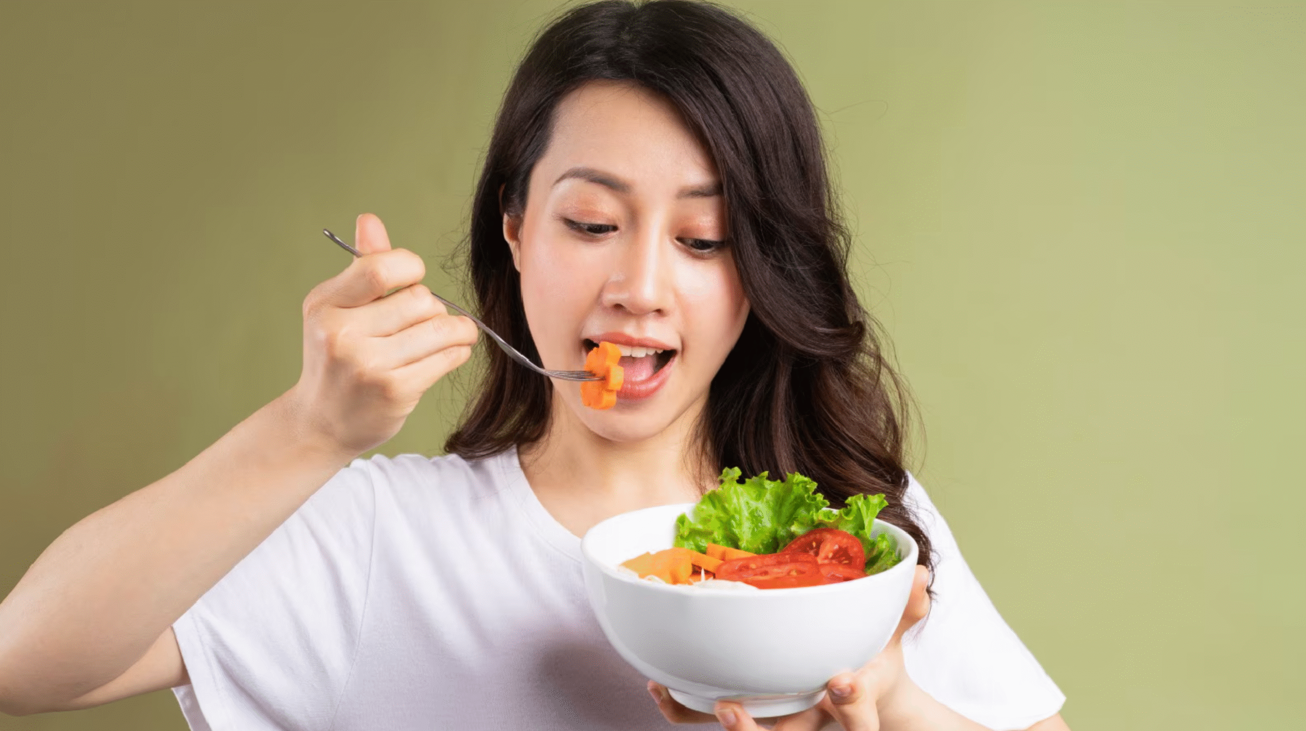 Nutritionist Reveals 4 Foods Every Woman Should Eat in Her 40s and 50s